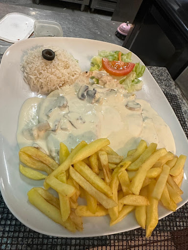 Yummy kebab e pizzaria italiano & indiano restaurante