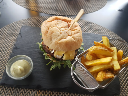 Eden Bar & Bistrô