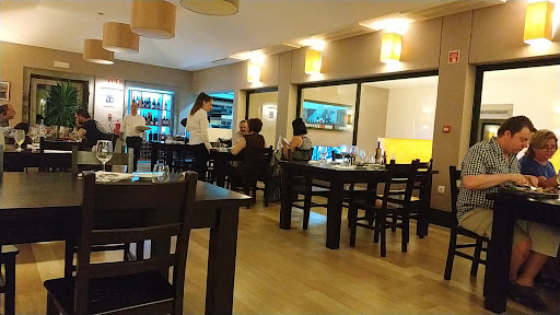 q.b. - Food Court