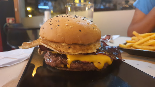 Tio Fafá Hamburgueria - Porto