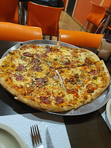 Pizza Time & Adorella, Pizza&Gelado