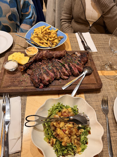 Traineira Grill - Steak House