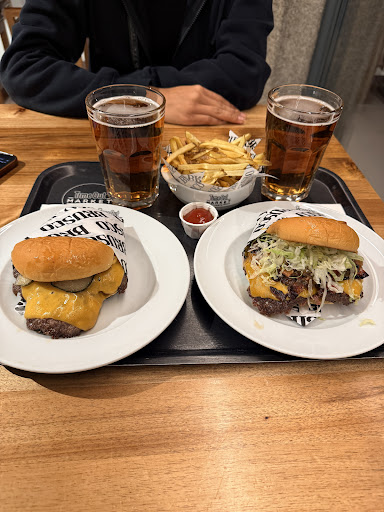 Brusco Burger — Time Out Market Porto