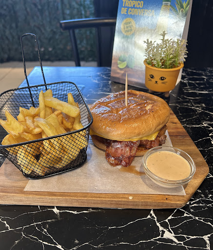 Nómada - Burgers, beers & more