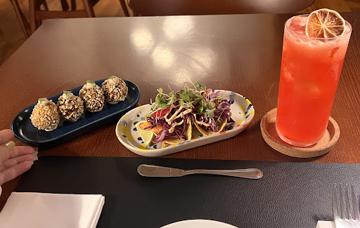 UNAMI - COCKTAIL BAR & RESTAURANT