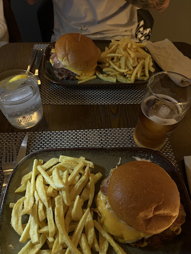 4500 Sports Bar