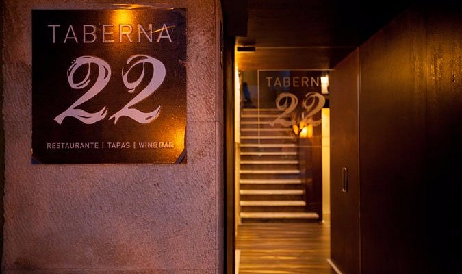 Taberna 22 1 Taberna 22: Ambiente Único, Comida Tradicional e Excelentes Bebidas – Visite Já!