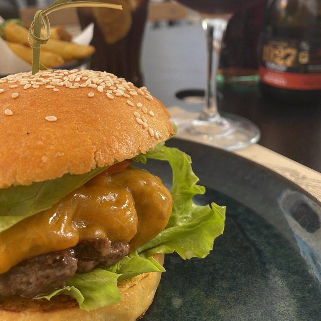 TO.B BURGER JOINT – Hambúrgueres Artesanais Deliciosos em [Cidade]