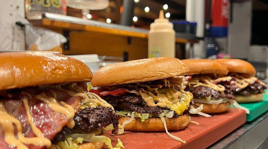 Mesclô Smash Burger 1 Hambúrguer Smash com Mescla de Carne Suculenta e Queijo Derretido